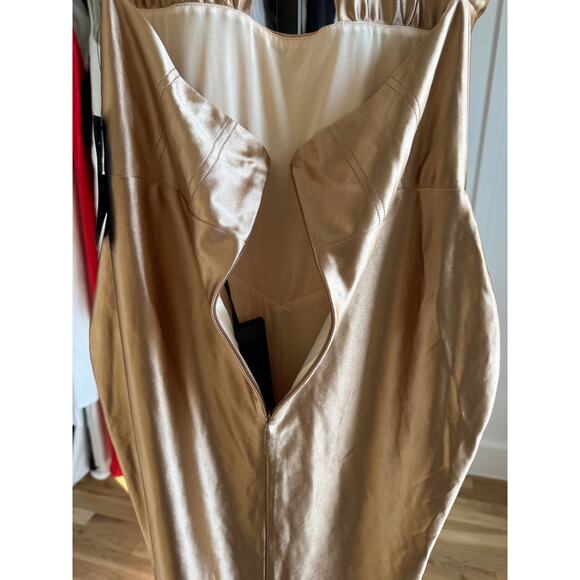 retrofete Charity Dress in Gold - Picture 8 of 10